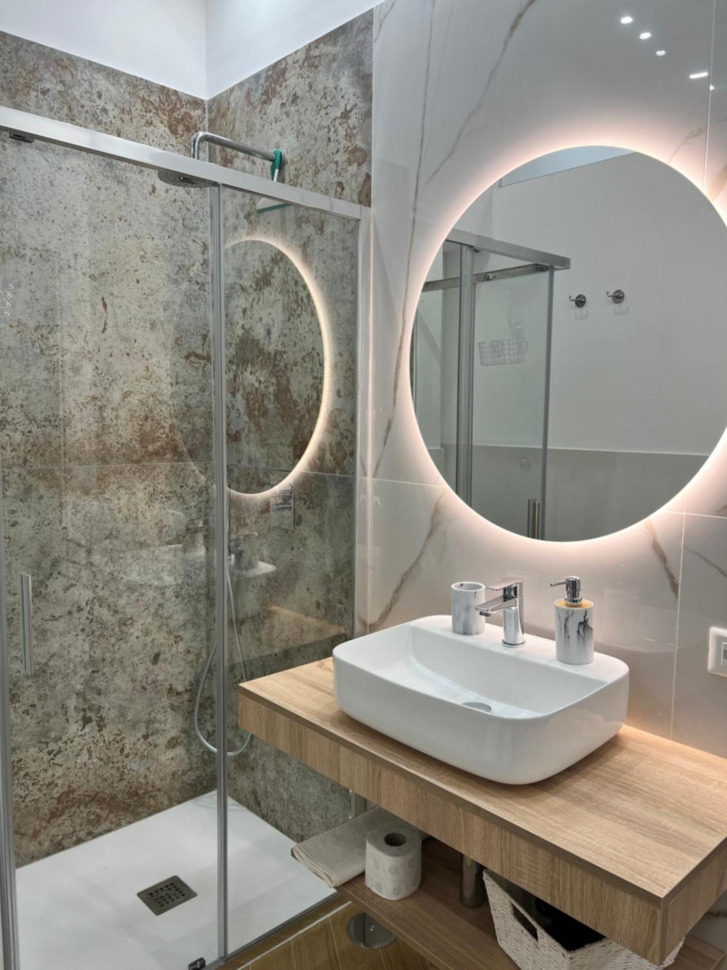 Gennarino Apartments - Panorama Suite With Balcony And Urban Loft Napoli Exterior foto