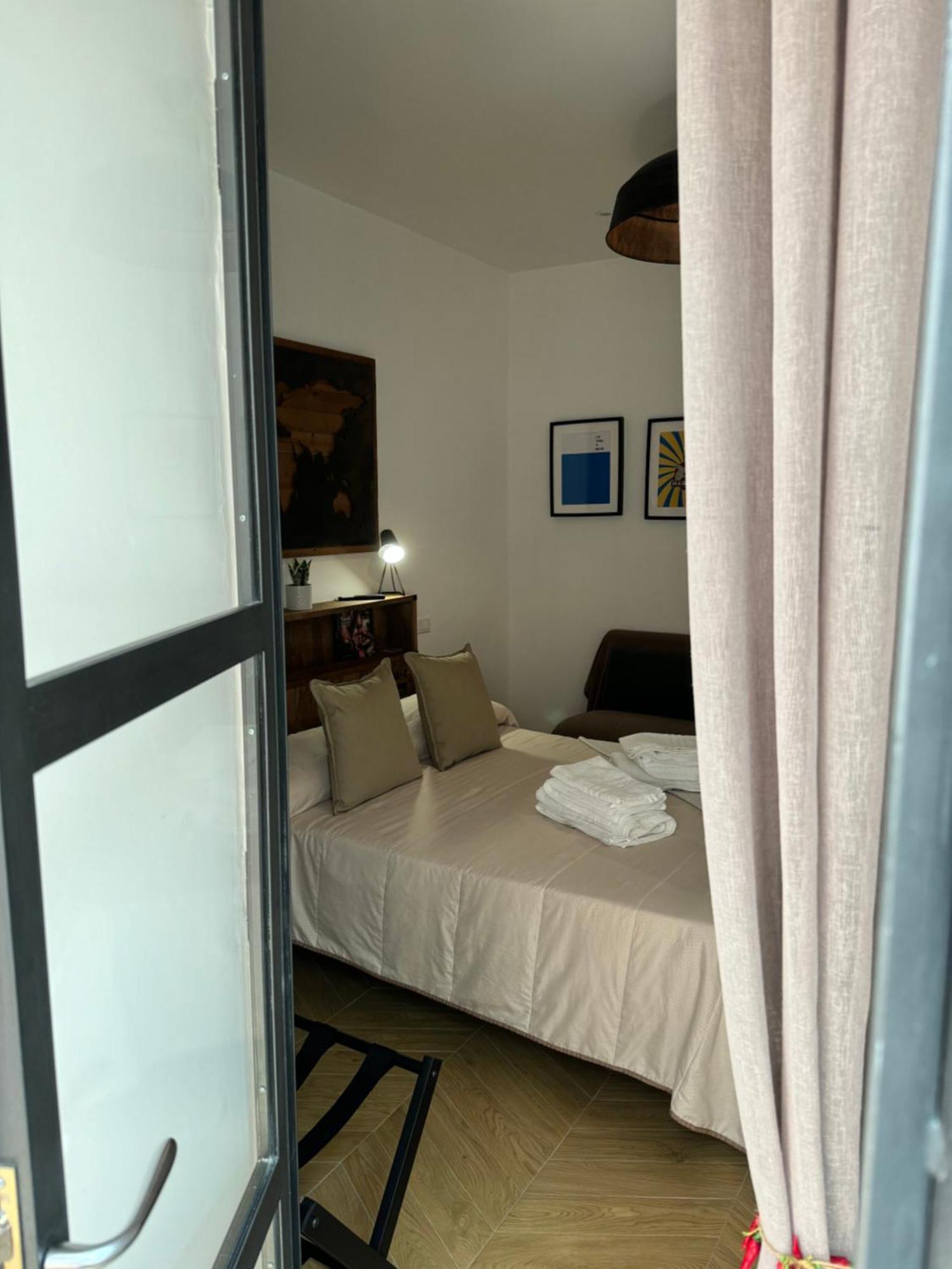 Gennarino Apartments - Panorama Suite With Balcony And Urban Loft Napoli Exterior foto