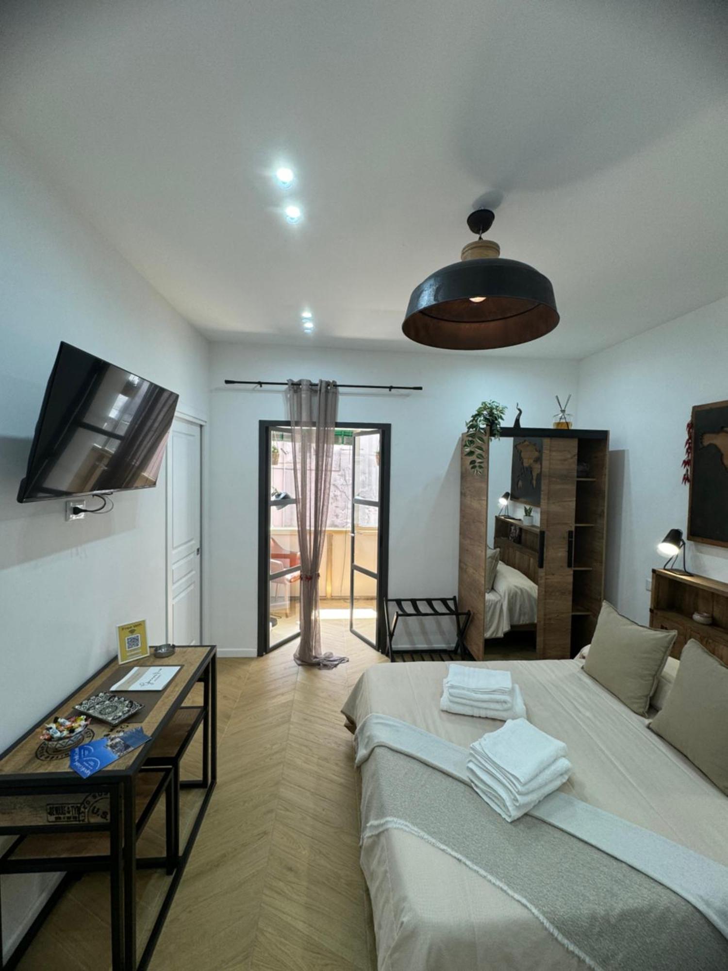 Gennarino Apartments - Panorama Suite With Balcony And Urban Loft Napoli Exterior foto